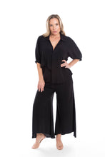 Load image into Gallery viewer, T037 Escape to Paradise - Blouse black