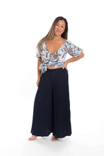 Load image into Gallery viewer, Sunray Pleated Pants