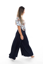 Load image into Gallery viewer, Sunray Pleated Pants Navy